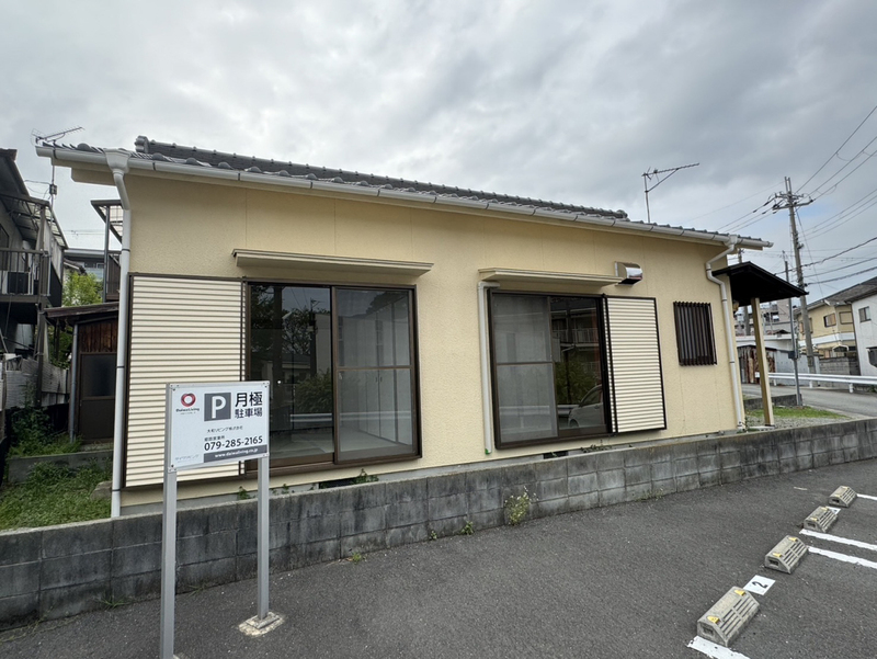 飾磨区阿成戸建の物件外観写真