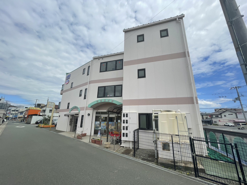 アビックス英賀保駅前の物件外観写真