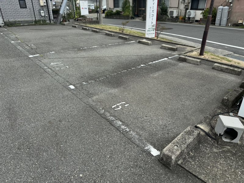 ディーズコートの物件外観写真
