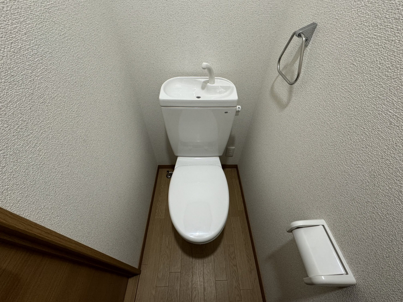 エトランス小松町Aの物件内観写真