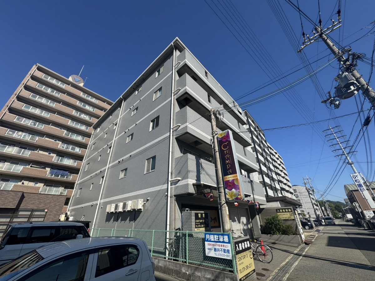 Perfect Life姫路の物件外観写真