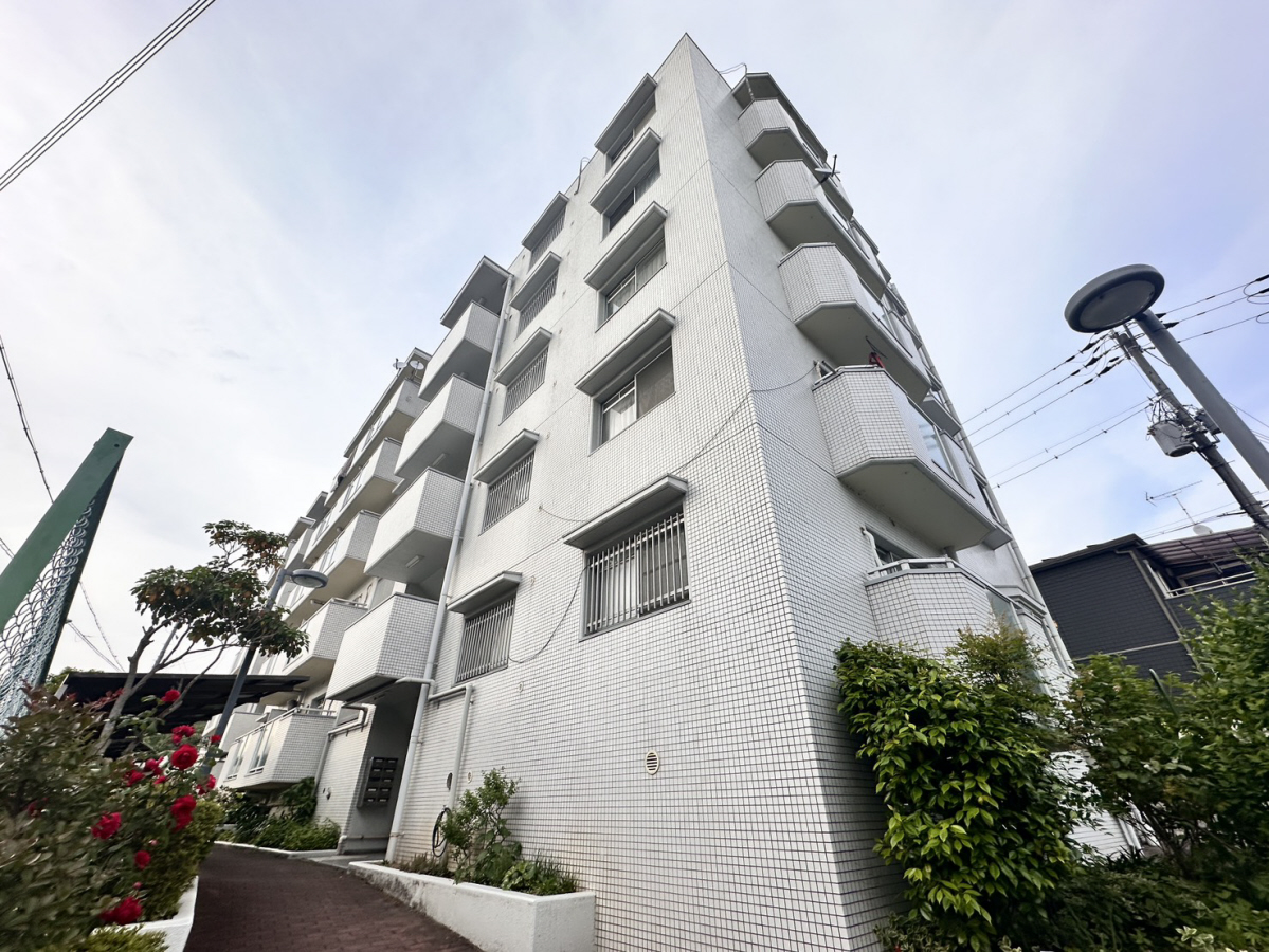 エメラルドマンション北平野の物件外観写真