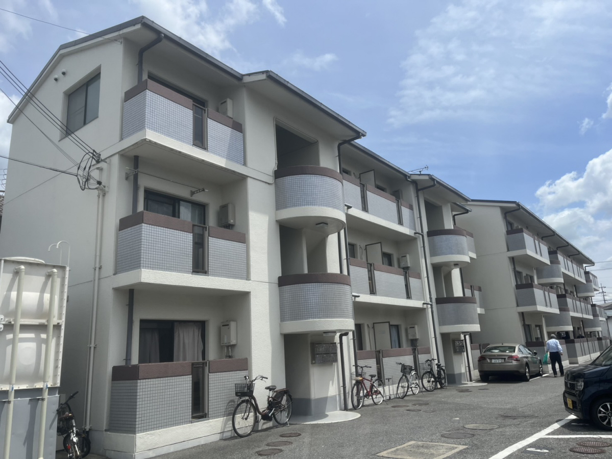 サンハイツ上滝野の物件外観写真