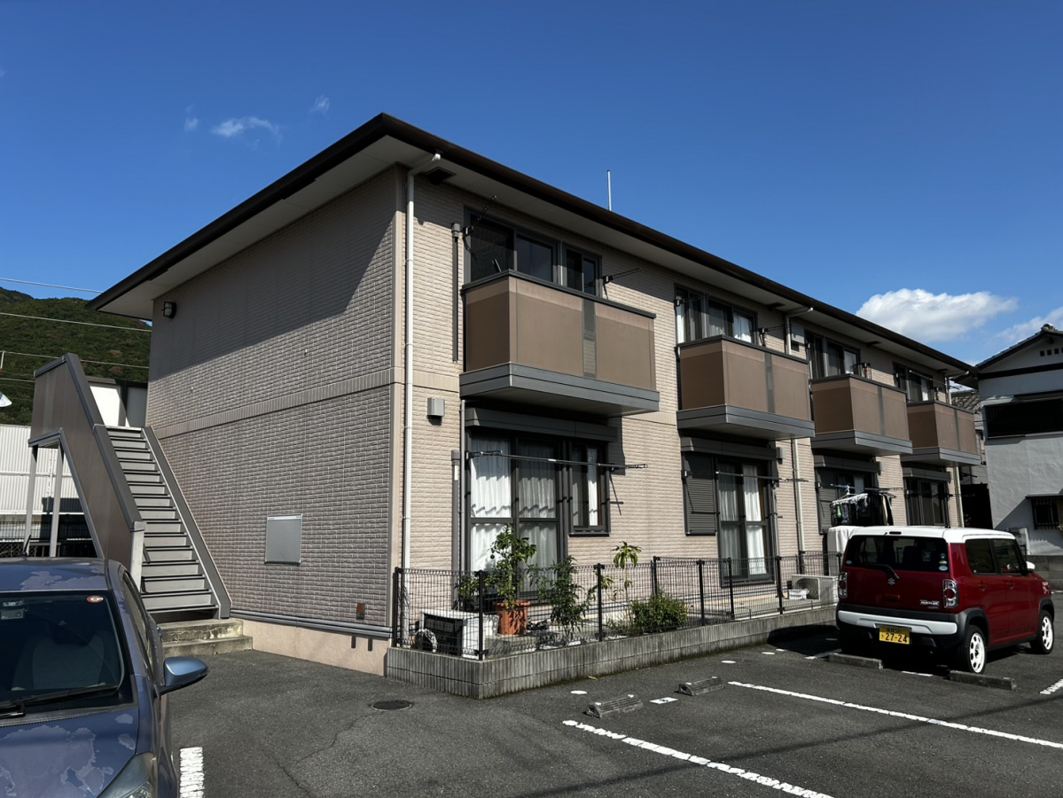 ジュネス谷川の物件外観写真
