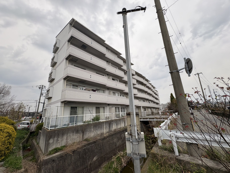 ラブリー姫路手柄山の物件外観写真