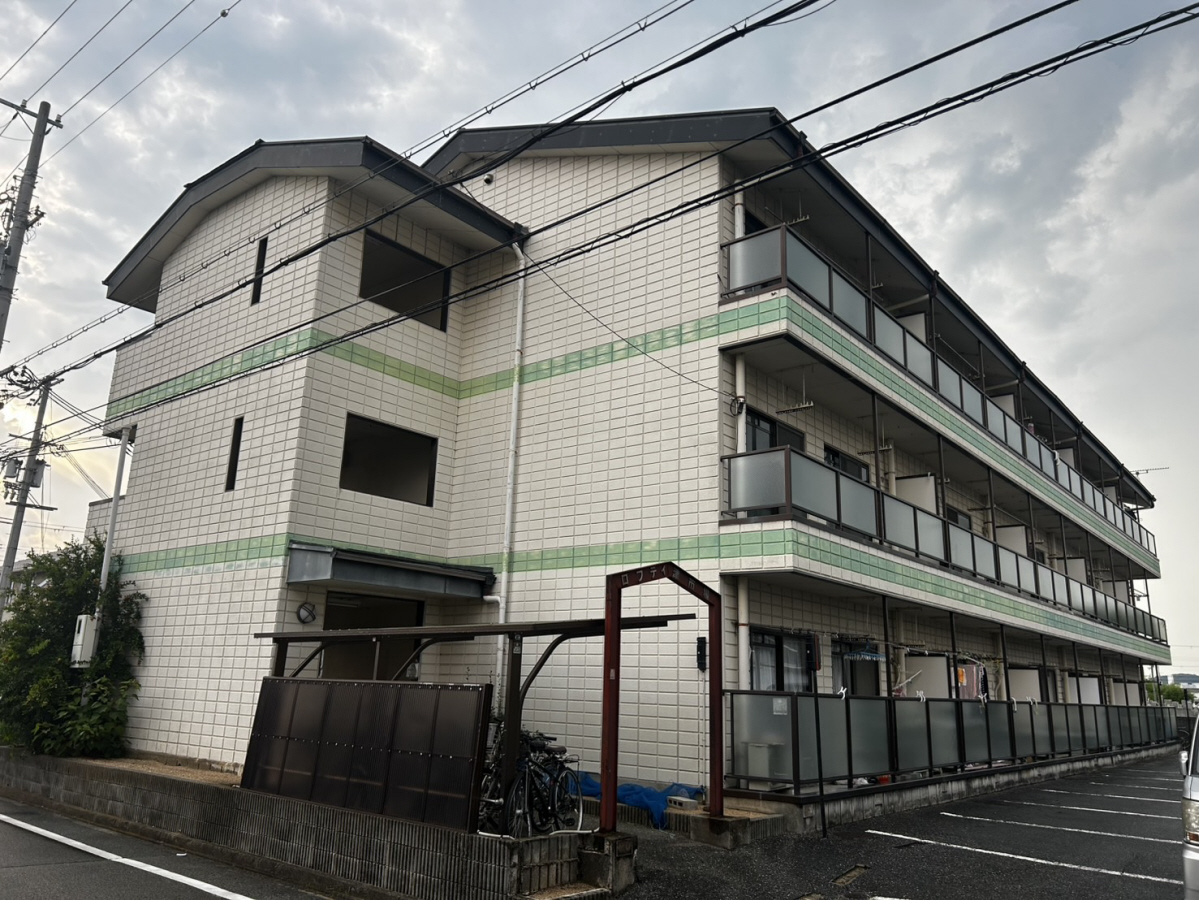 ロフティー津市場の物件外観写真