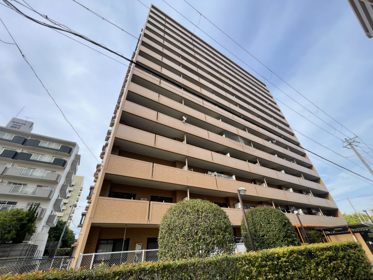ライオンズマンション姫路市役所前の物件外観写真
