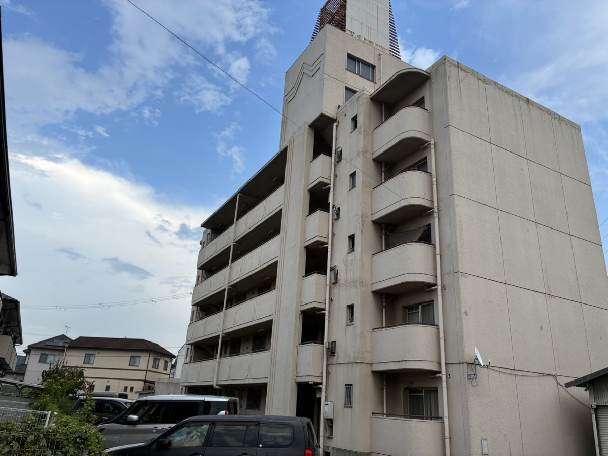 上野田マンションの物件外観写真