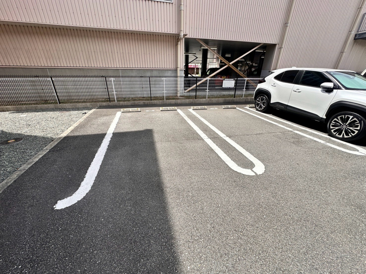 ロータス長町 A棟の物件外観写真