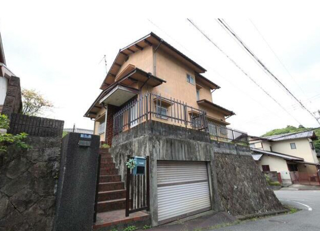 大寿台戸建の物件外観写真