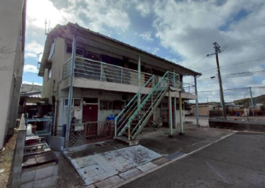 若草苑の物件外観写真