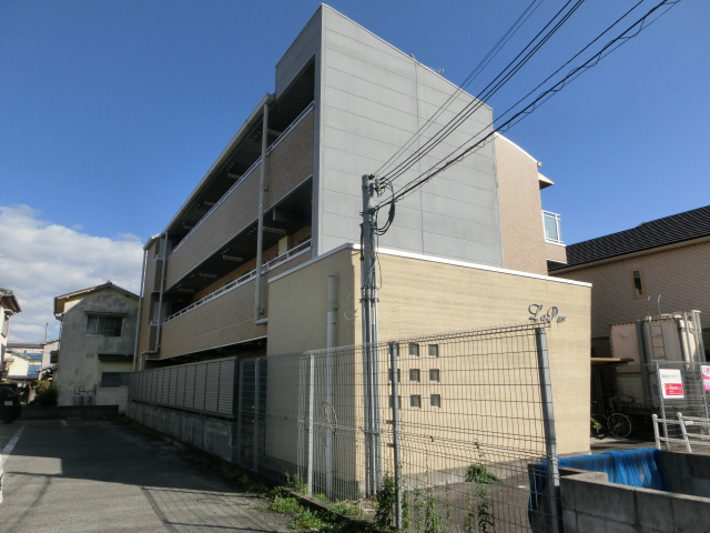 ラピュールの物件外観写真