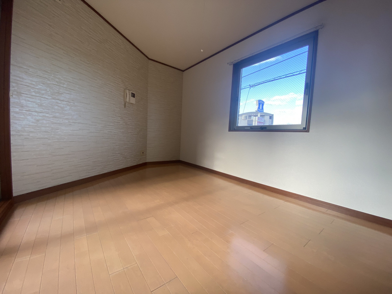 ベルフラワー岡町の物件内観写真