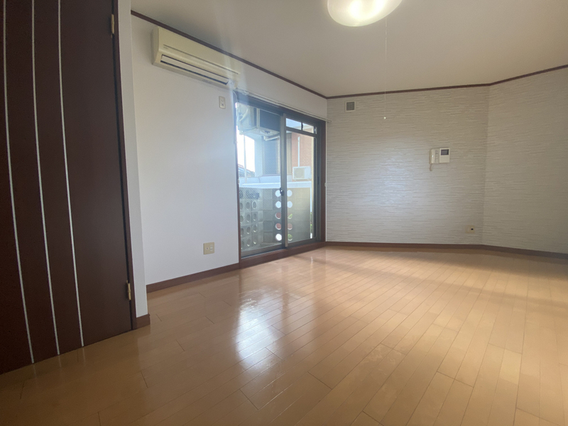 ベルフラワー岡町の物件内観写真