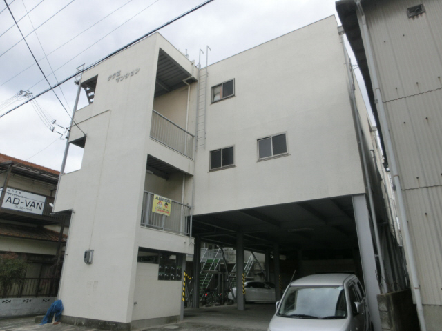 たくみマンションの物件外観写真