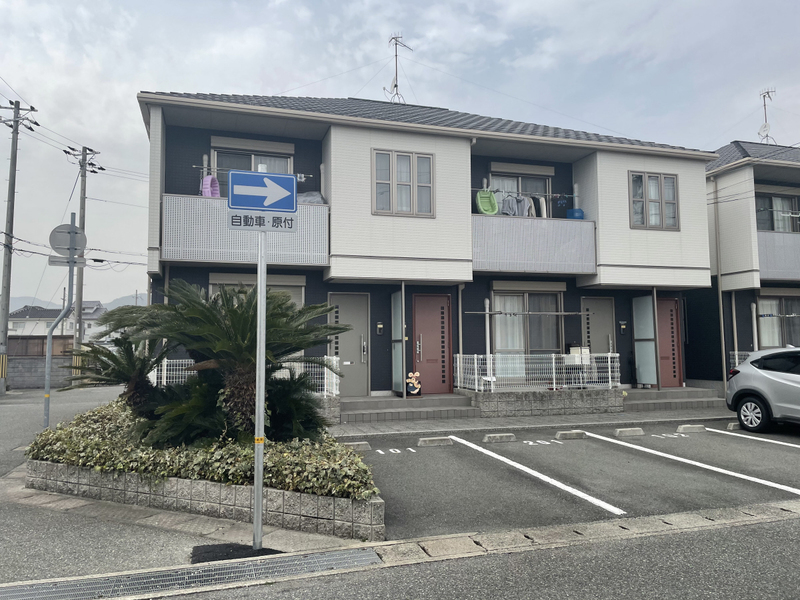 カーサトレス B棟の物件外観写真