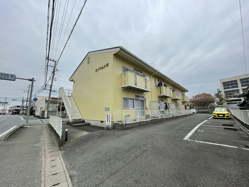 ロイヤル小林の物件外観写真