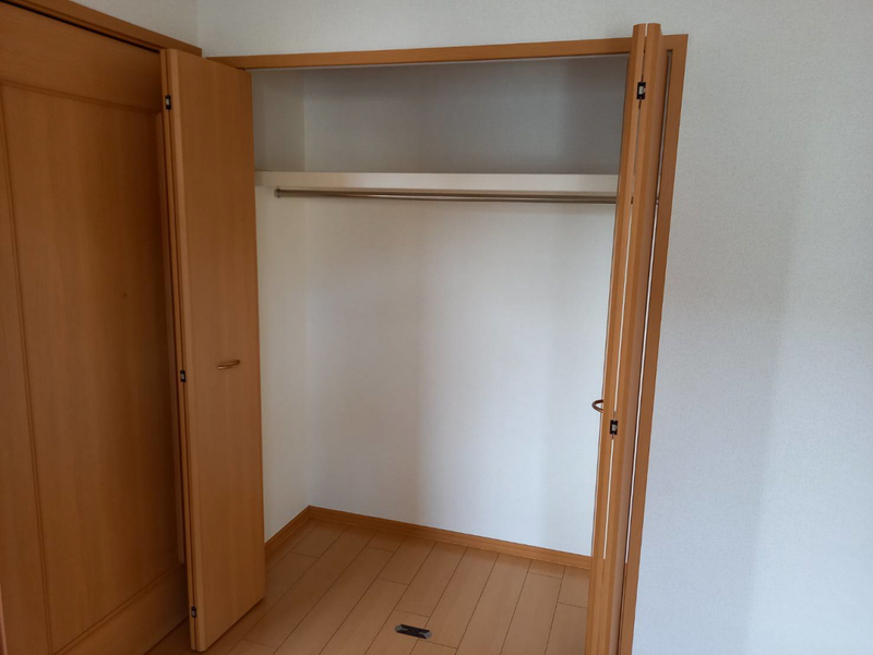 フローラ砥堀Bの物件内観写真