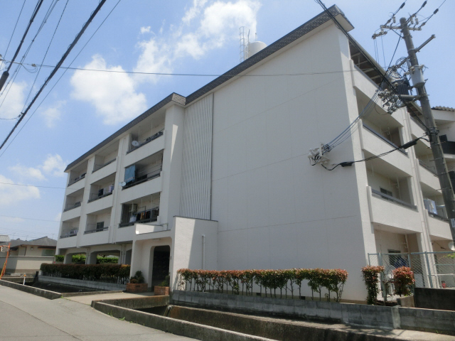 グローバル御国マンションの物件外観写真