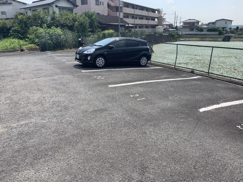 カーサエスクレアAの物件外観写真