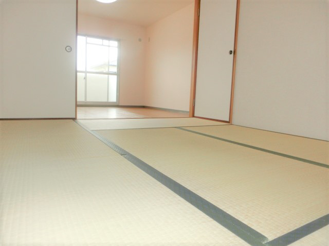 テラスハウス富士才の物件内観写真