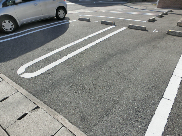 駐車場 写真10