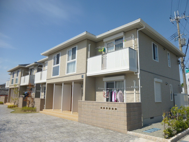 リラフォート A棟の物件外観写真