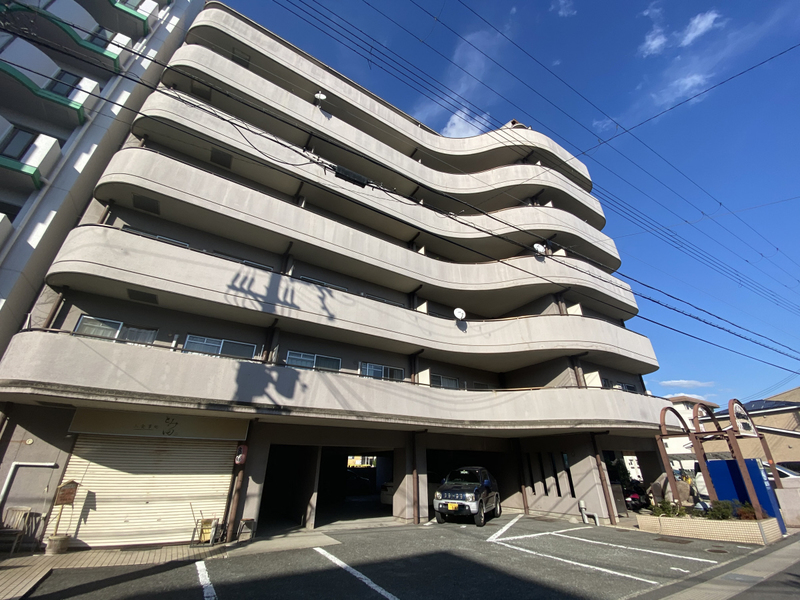 シャトー三木の物件外観写真