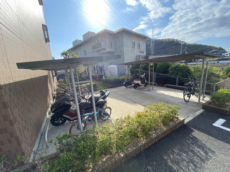 ロイヤルヒルズ青山の物件内観写真