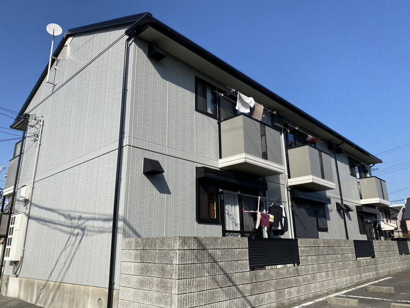 ラルジュ八代の物件外観写真