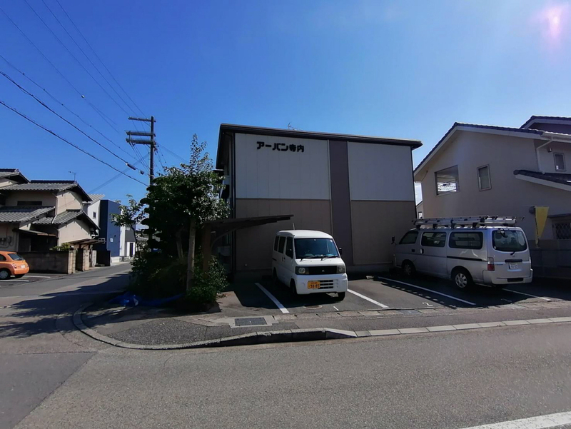 アーバン寺内の物件外観写真
