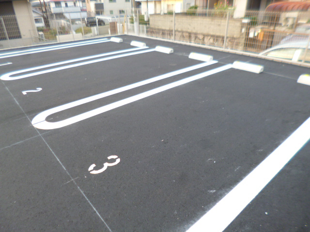 パークハイム六番館の物件外観写真