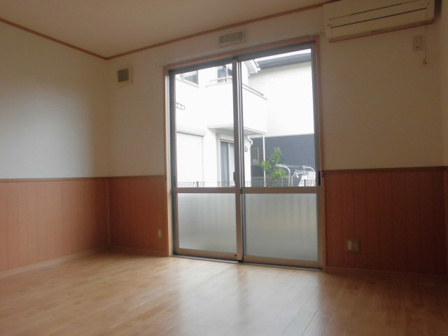 丸萬二番館の物件内観写真