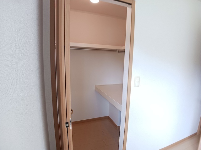 ラルジュ　フォンテーヌⅣの物件内観写真
