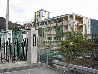 姫路市立安富南小学校まで193m (徒歩3分) 写真21