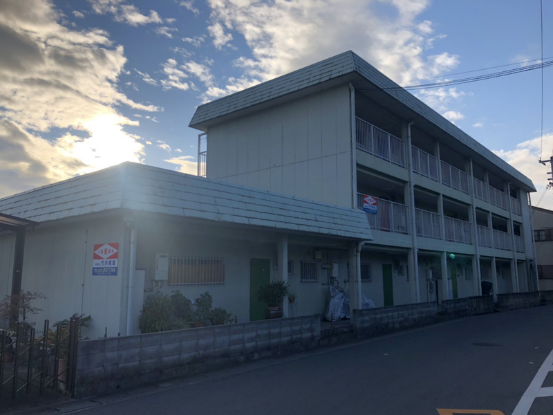 宝マンションの物件外観写真
