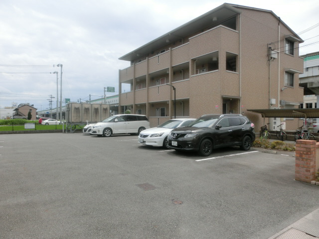 サンテ・レザンジュA棟の物件外観写真