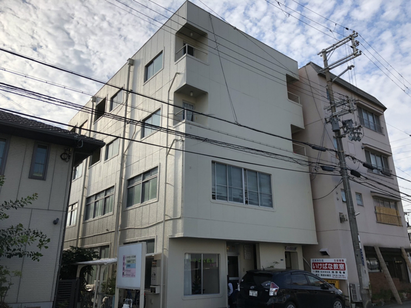 石水会館の物件外観写真