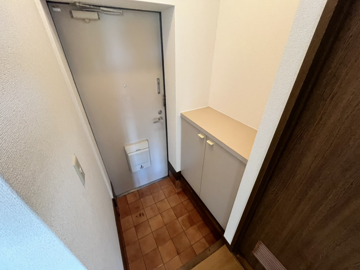 玄関 と 写真7