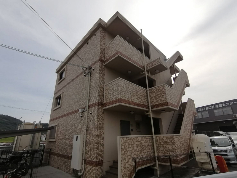 フロイデ姫路の物件外観写真