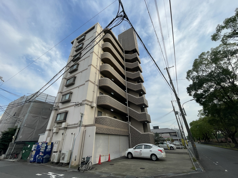 ロッキーコートナカヤの物件外観写真