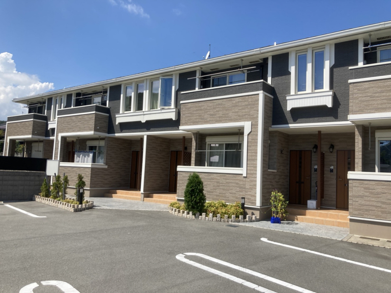 ジュネス青山の物件外観写真
