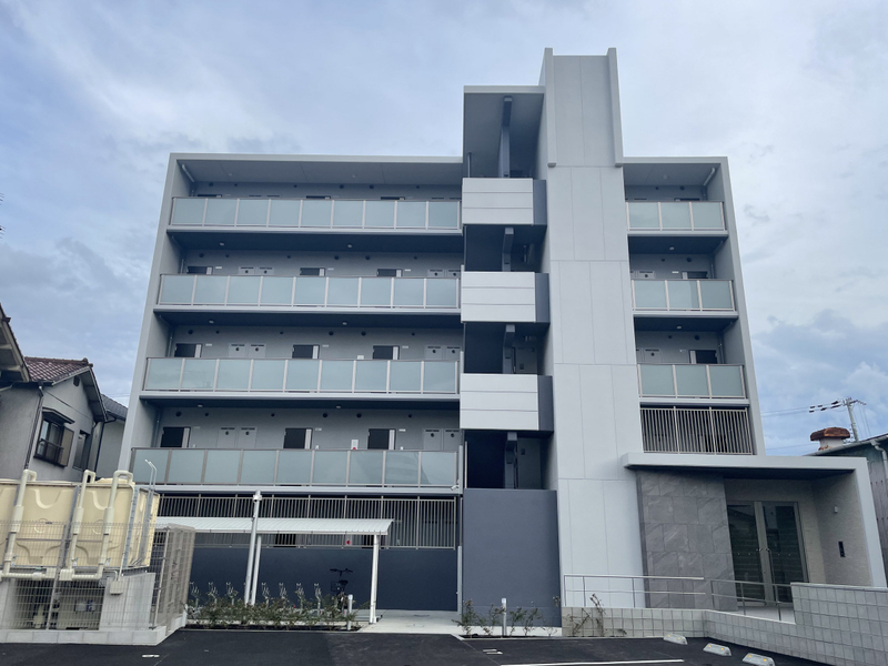 クローバー英賀保駅前