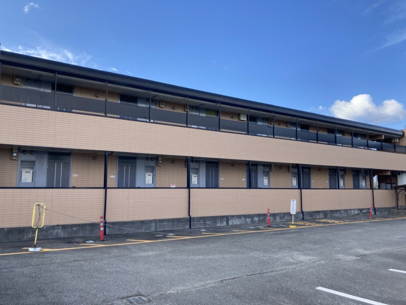 リバーサイド市川の物件外観写真