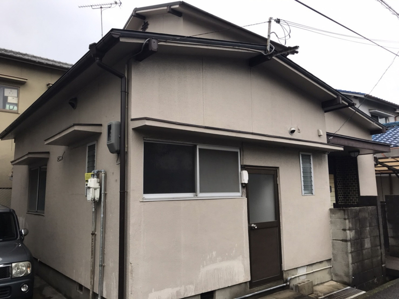 新在家中の町貸家の物件外観写真