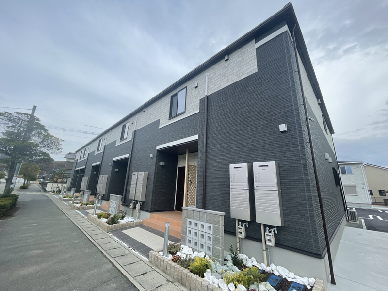 メゾングレーヌ塩屋Aの物件外観写真