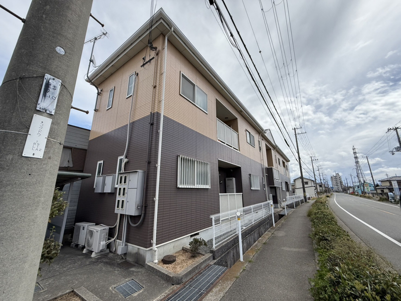 メゾンドエトワールの物件外観写真