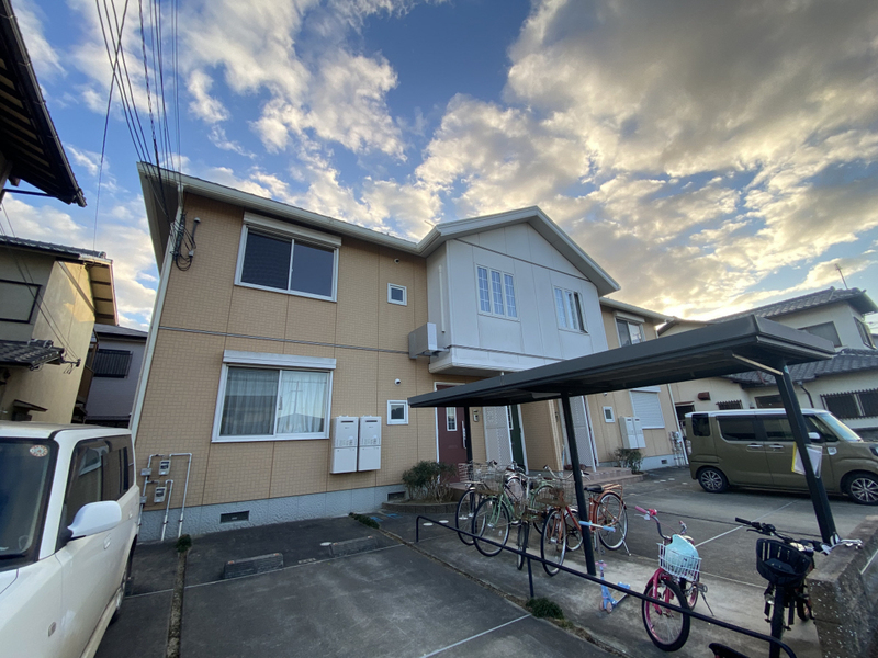 シャーメゾン苅屋の物件外観写真