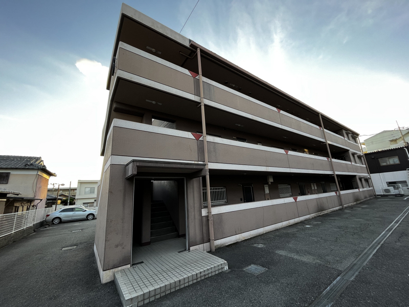 ロイヤルメゾン白浜B棟の物件外観写真