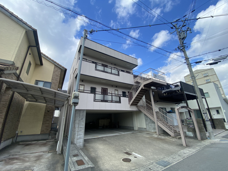 THE　CITY砥堀